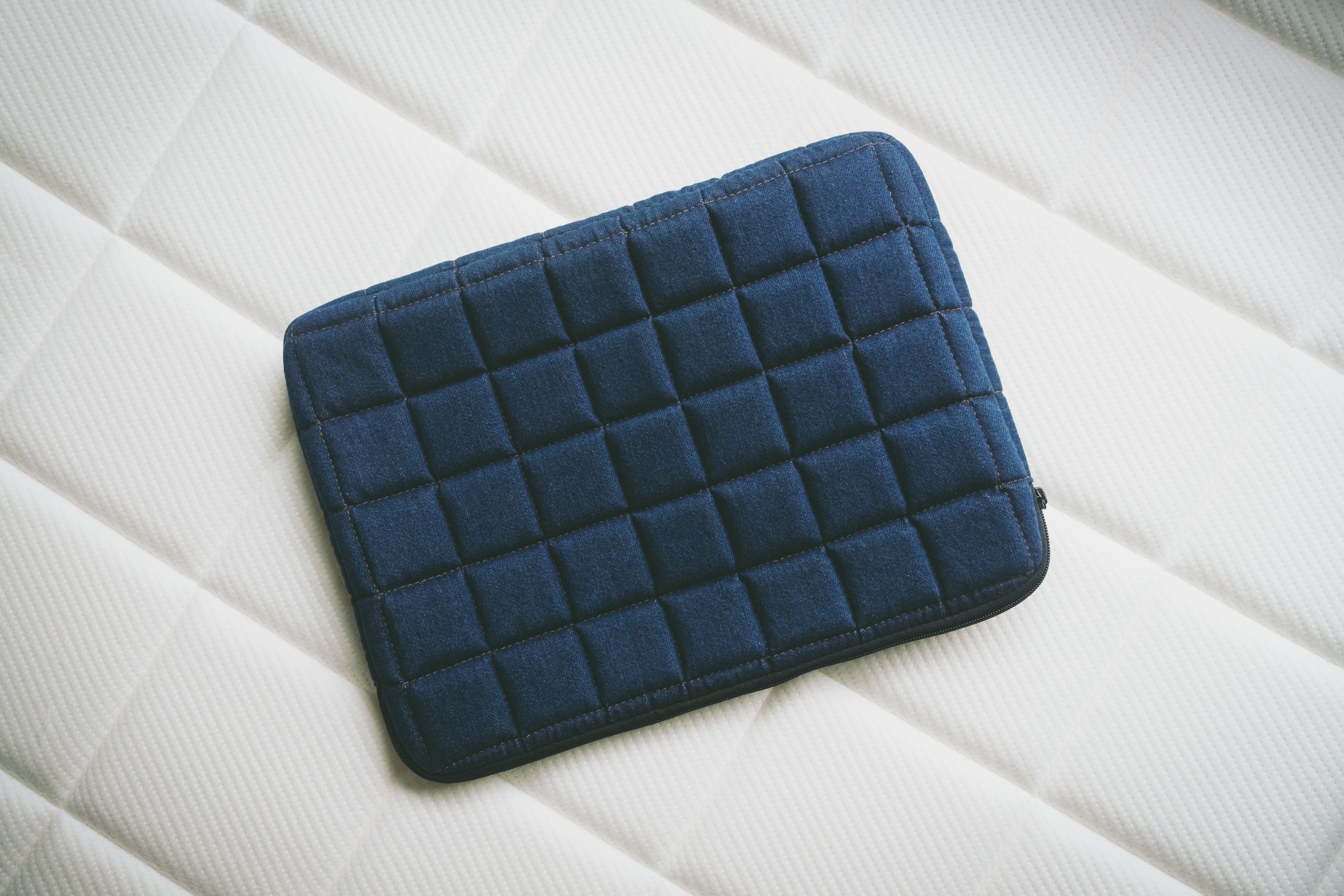 Tofu Grid Laptop Case｜とうふグリッド・デニムPCケース