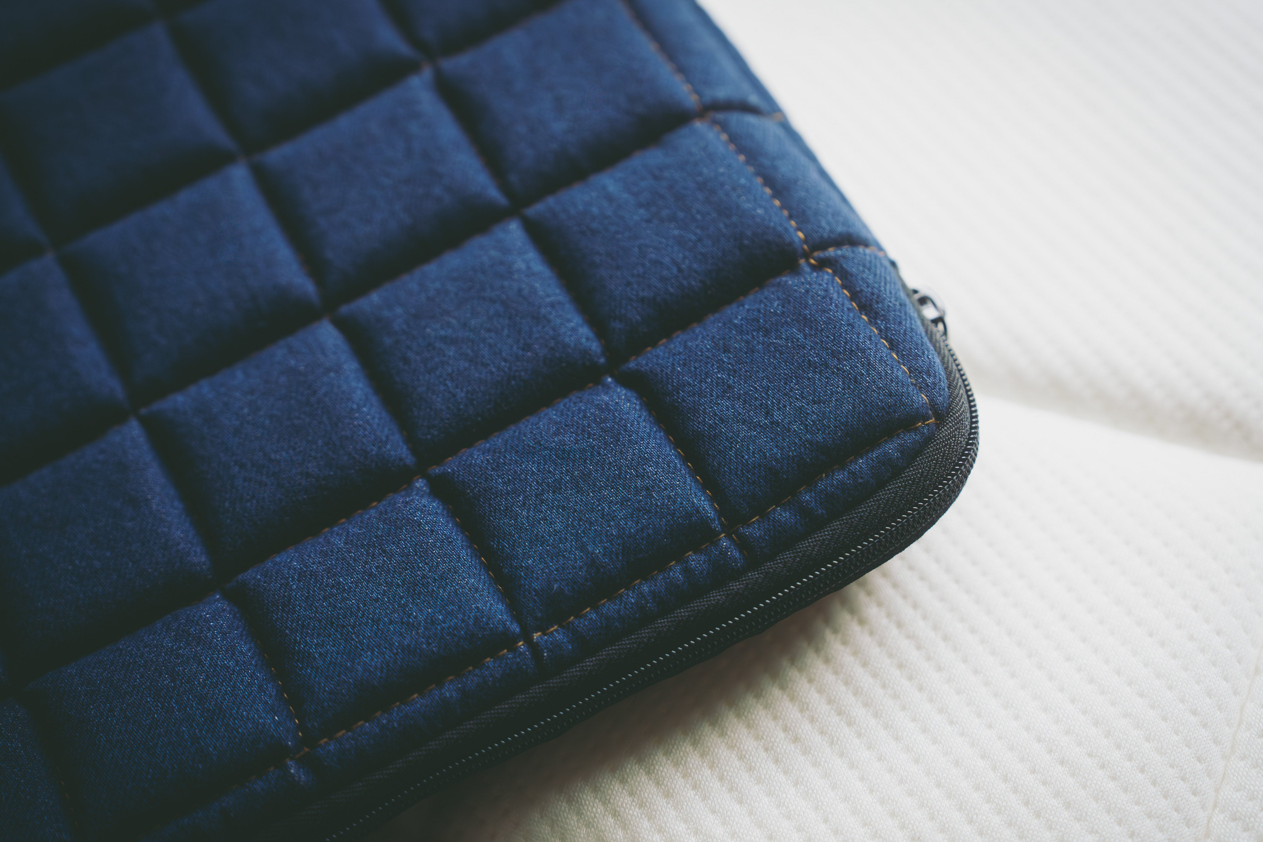 Tofu Grid Laptop Case｜とうふグリッド・デニムPCケース