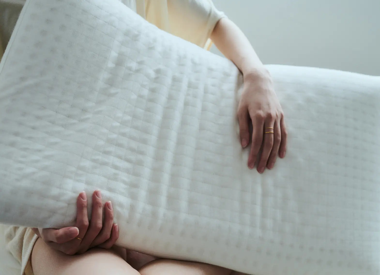 Sleepy Tofu カステラまくら 9cm カステラまくら (ラテックス)|Sleepy Tofu Latex Pillow