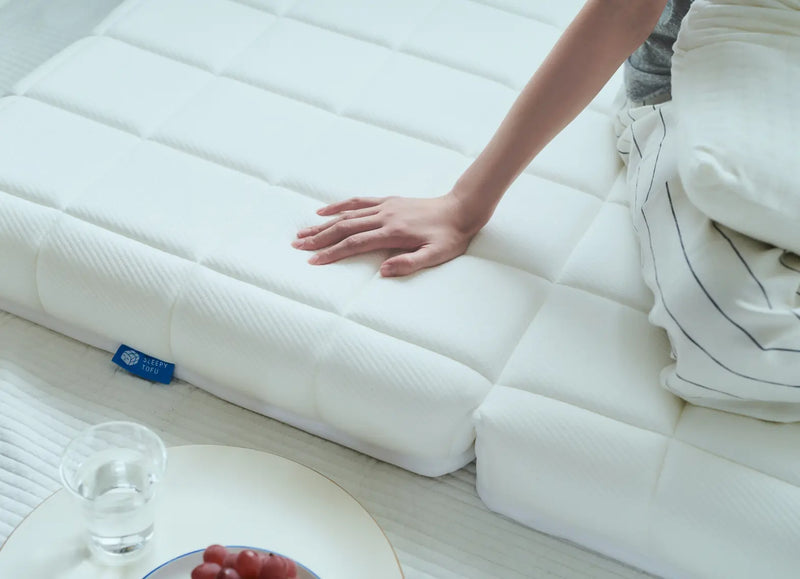 折りたたみマットレス　スリーピー・いなり　シングル　専用シーツ付き スリーピー・いなり (折り畳みマットレス)｜Sleepy Tofu